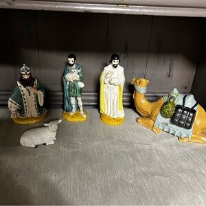5 large pieces from Holland partial nativity set